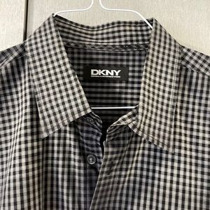 Black and white checkered shirt. Size xl.